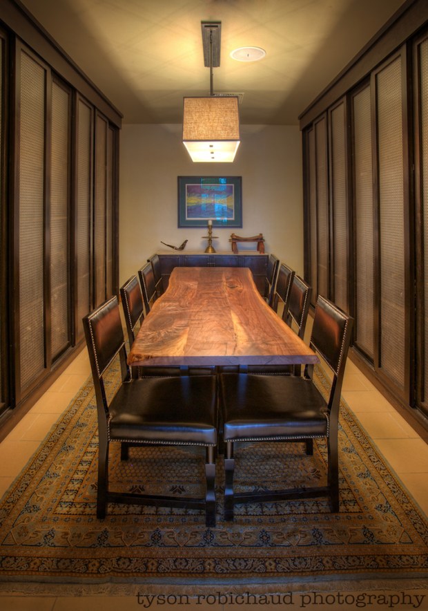 ELK - Levant back room